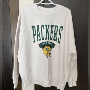 Gameday Couture Oversized Green Bay Packers White Graphic Sweatshirt
